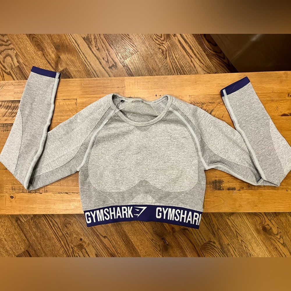Long sleeve exercise top